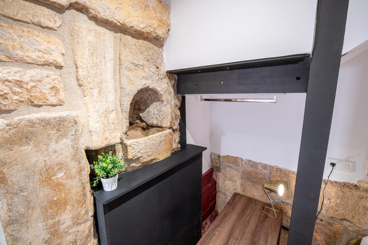 Planta Baja En La Muralla Romana Junto A La Catedral * Tarragona